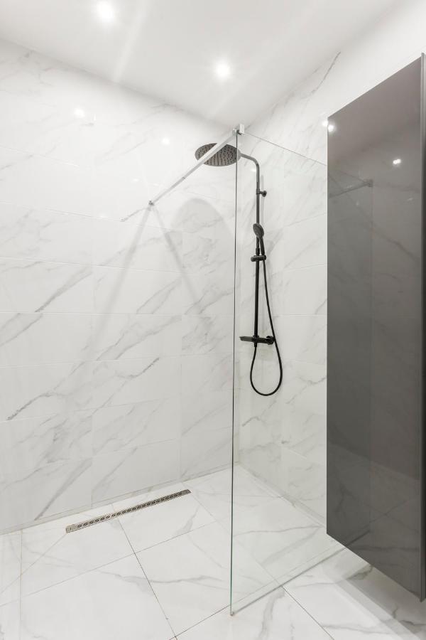 180 Suite Eden, Luxury Apt At Sacre Coeur Paris Exteriör bild